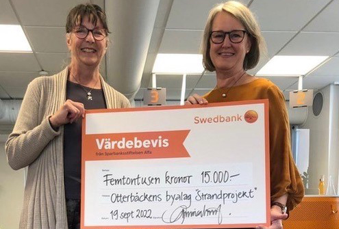 Värdechecken överlämnas
